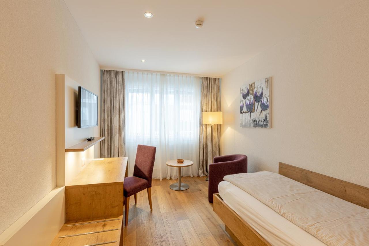 Hotel Flamatt Bagian luar foto