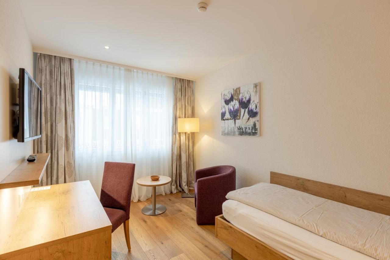 Hotel Flamatt Bagian luar foto