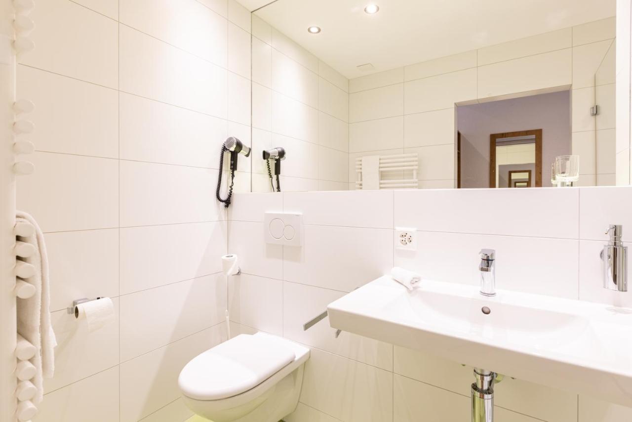 Hotel Flamatt Bagian luar foto