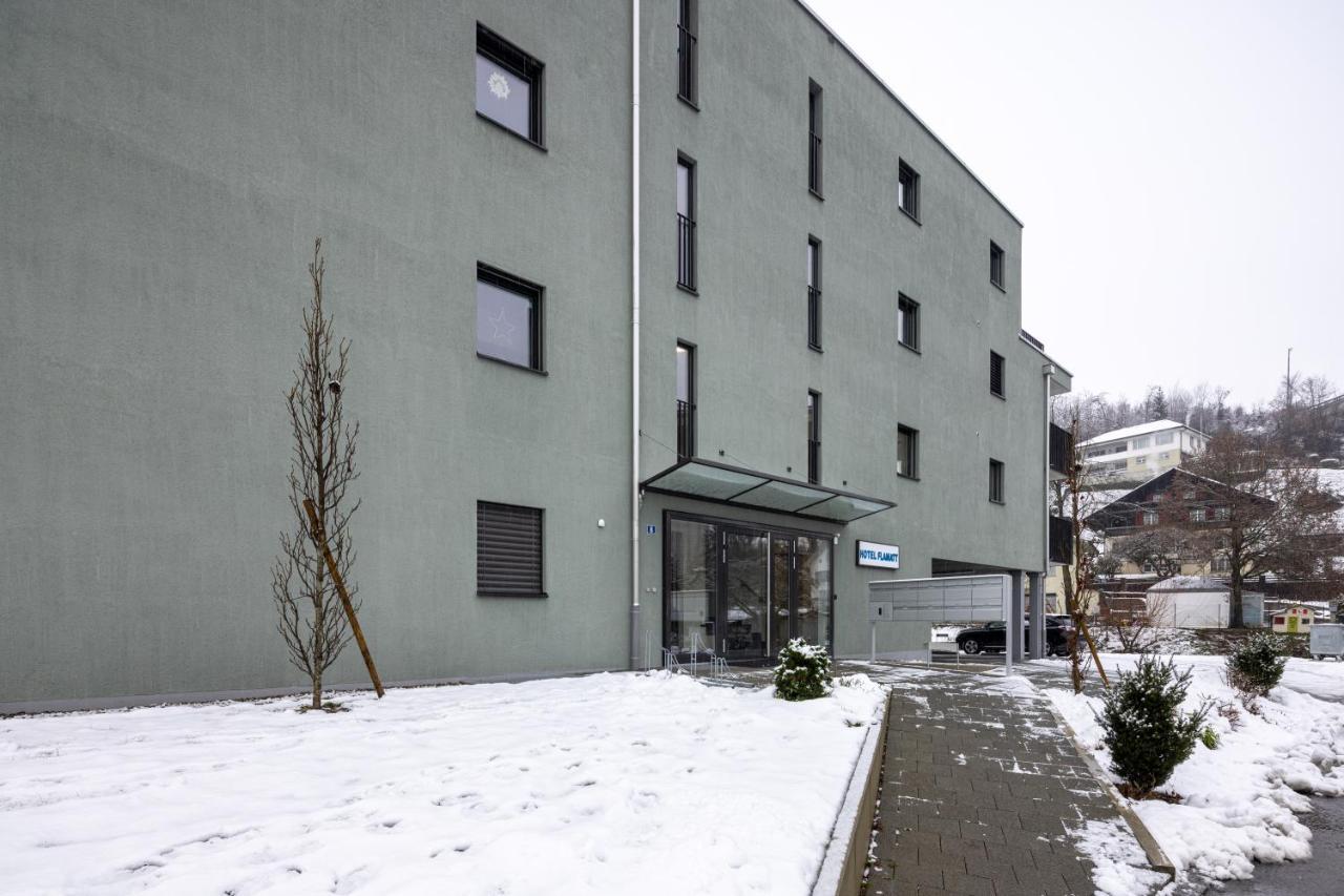 Hotel Flamatt Bagian luar foto