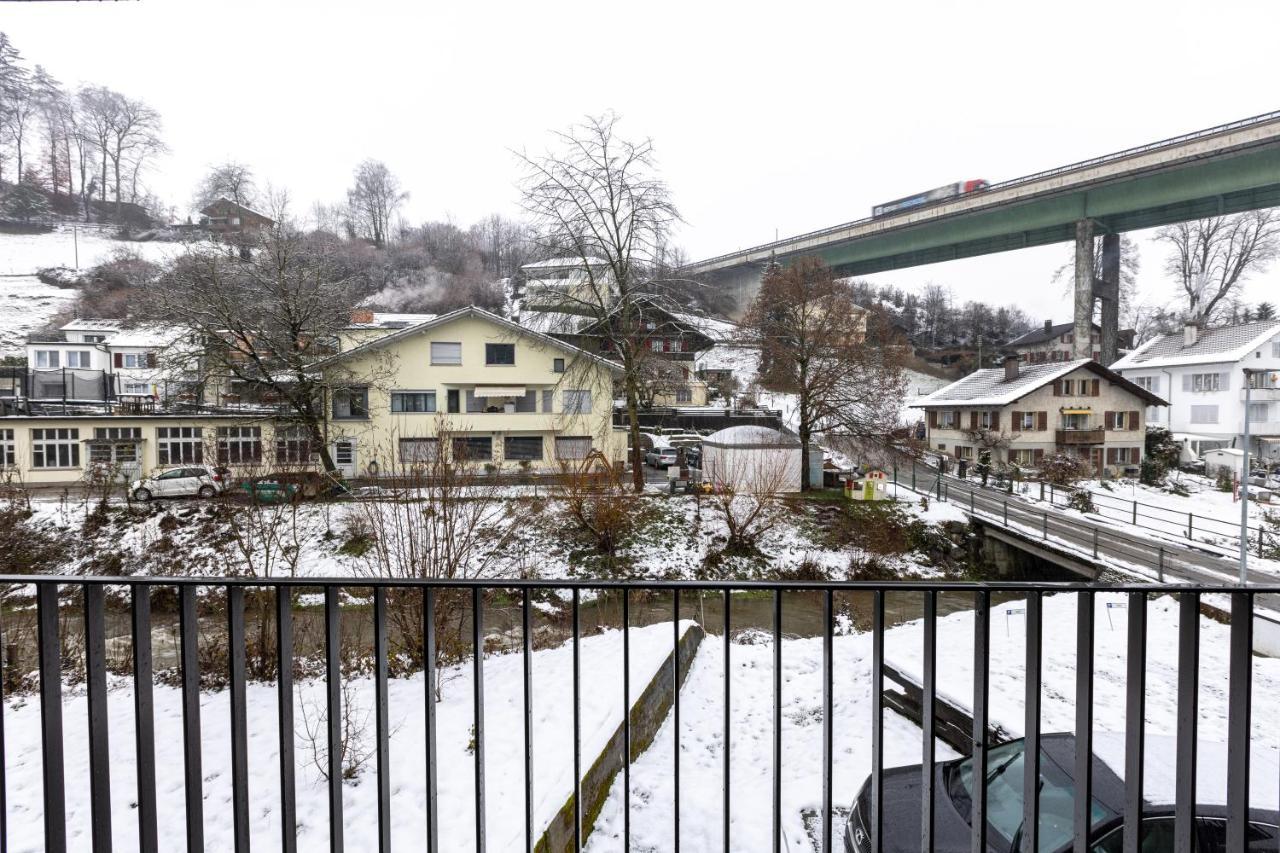 Hotel Flamatt Bagian luar foto