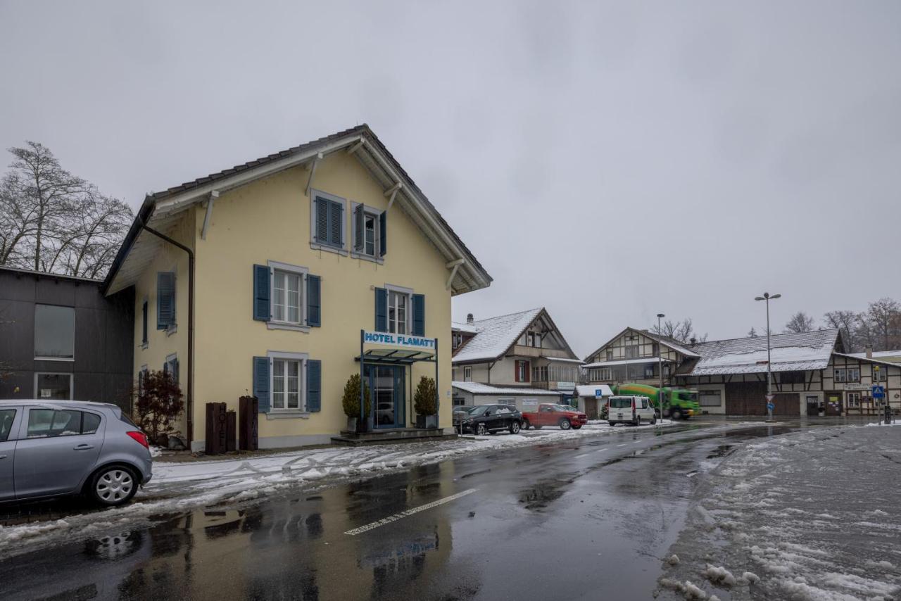 Hotel Flamatt Bagian luar foto
