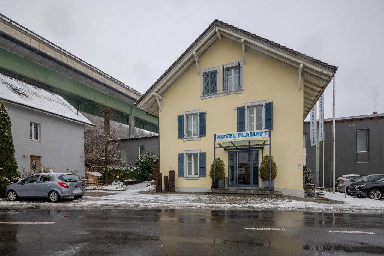 Hotel Flamatt Bagian luar foto