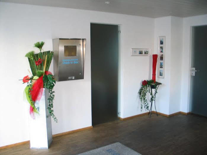 Hotel Flamatt Bagian luar foto