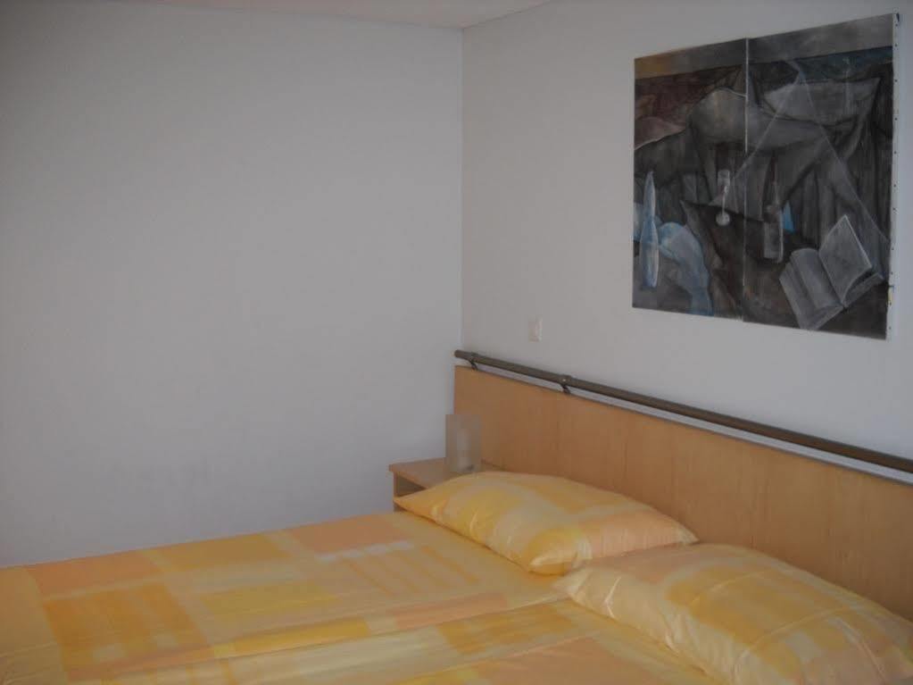 Hotel Flamatt Bagian luar foto